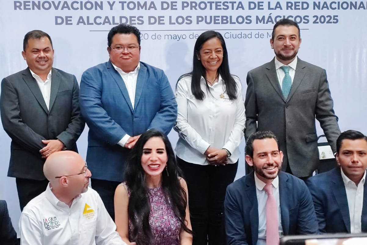 Salvador Santos Cedillo rinde protesta como vicepresidente de la Red Nacional de Alcaldes de los Pueblos Mágicos 2025
